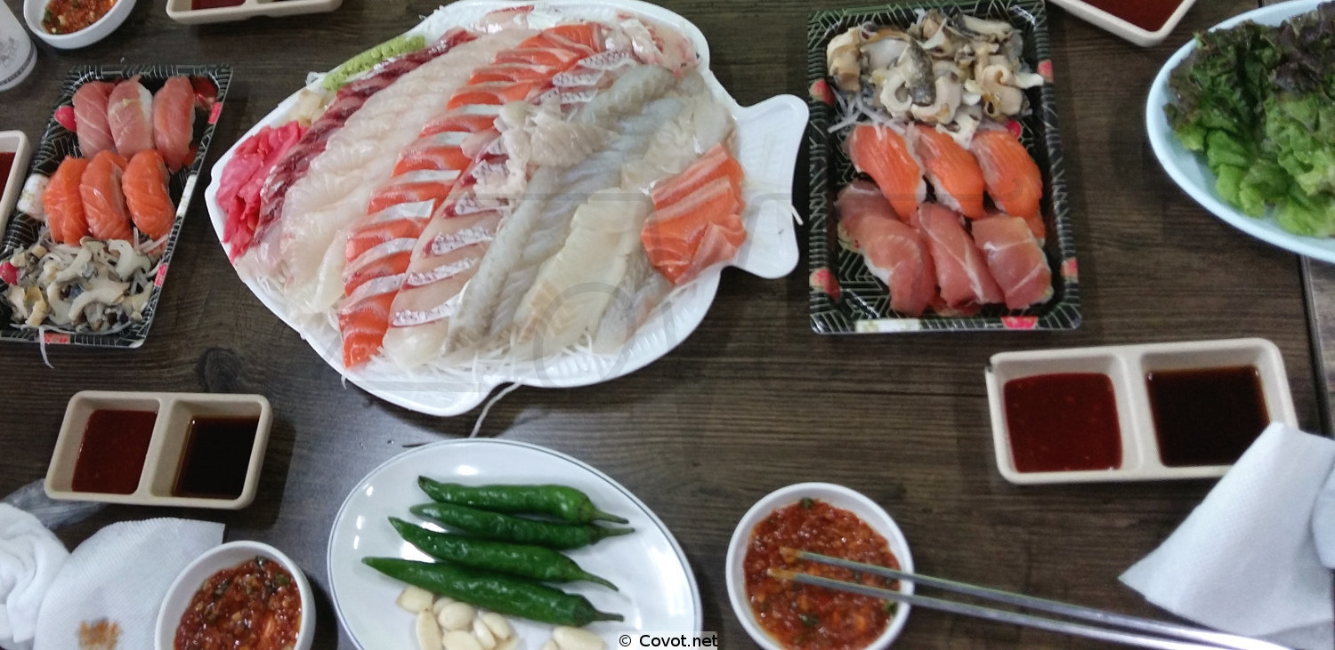 Korean fish market food
