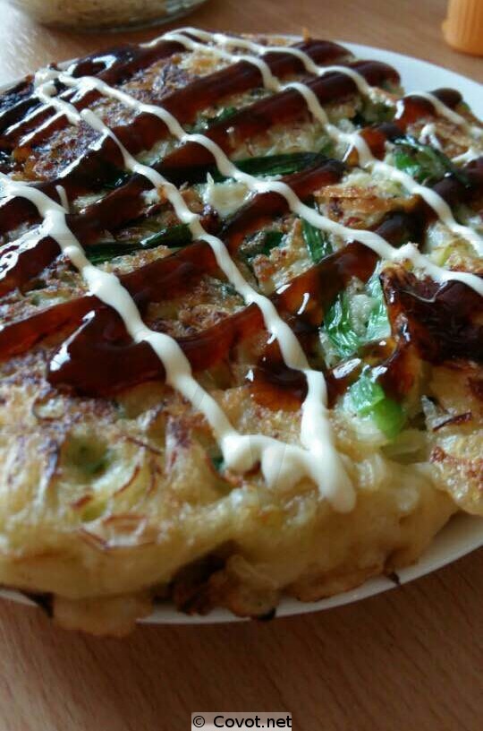 Okonomiyaki - Japanischer Kohl Pfannkuchen