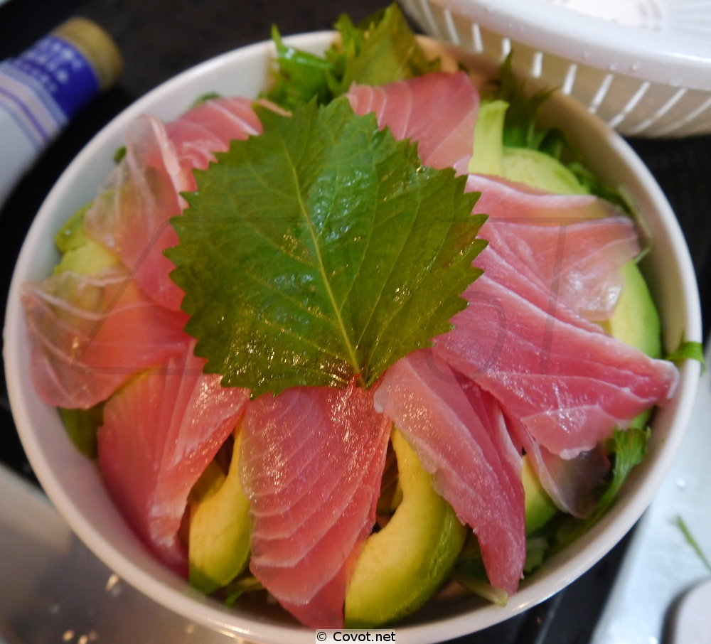 わさび醤油のマグロアボカドサラダ