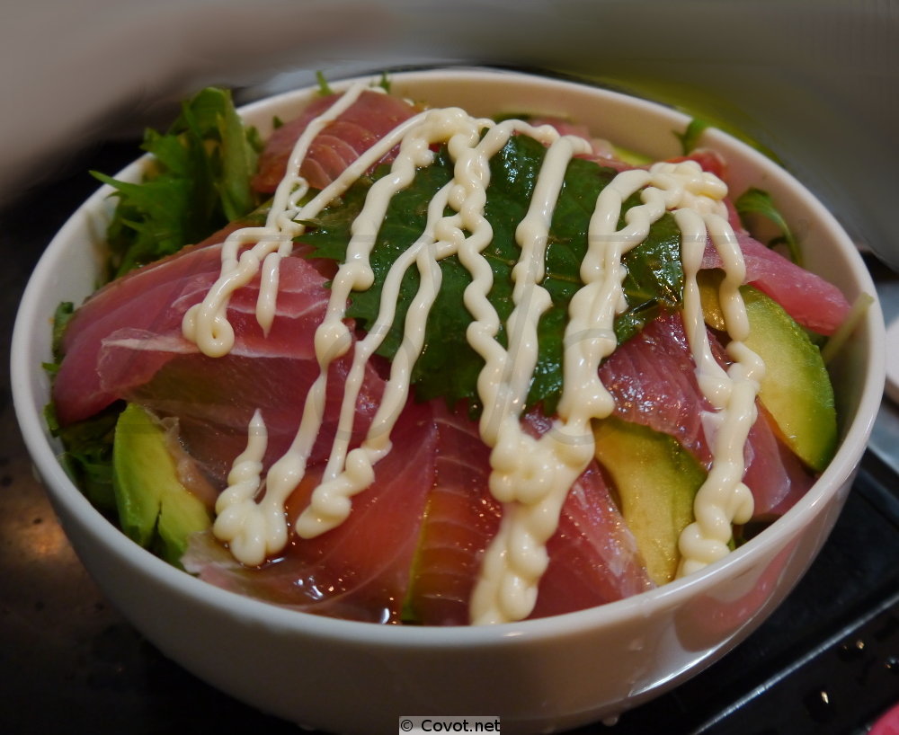 わさび醤油のマグロアボカドサラダ